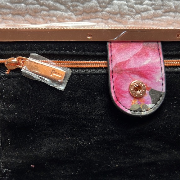 New gems and jewels pouch - Picture 9 of 10